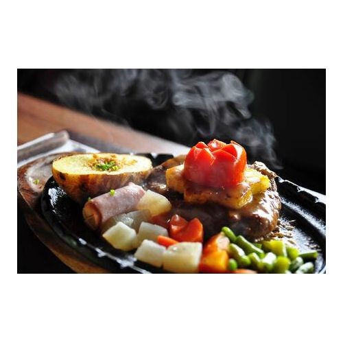 Oval Sizzling Steak Plate, Cast Iron Steak Plate Sizzle Griddle with Wooden Base for Restaurant Home Kitchen Cooking Grilling Meats Seafood- Black brown